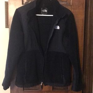 The north face jacket. Black size M